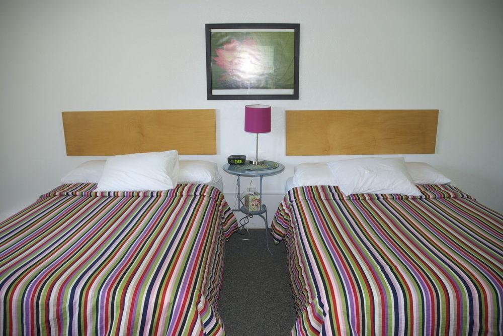 The Easterner Motel Southampton Exteriör bild